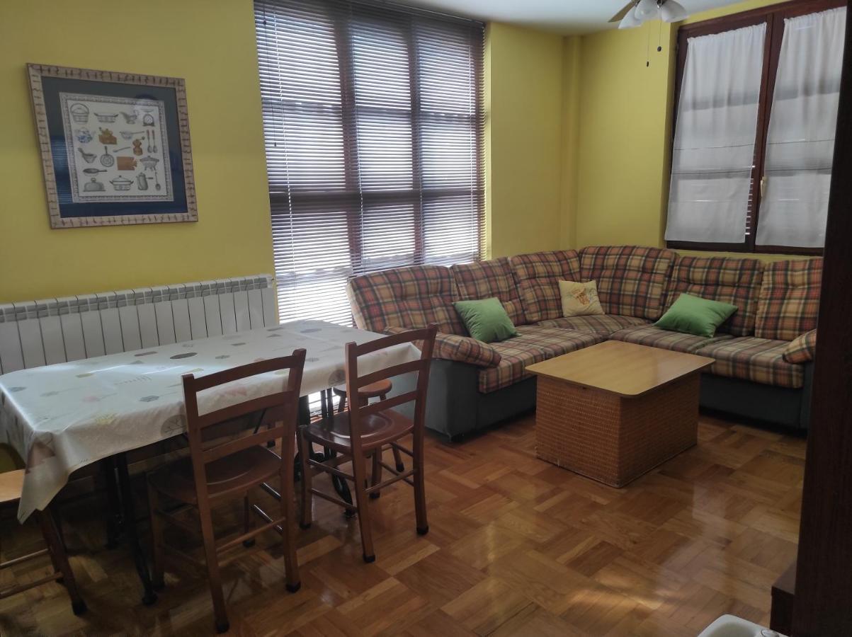 Apartamento Parque Europa Ezcaray Eksteriør billede