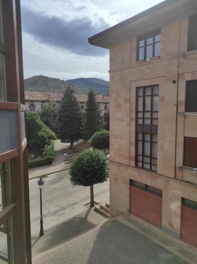 Apartamento Parque Europa Ezcaray Eksteriør billede